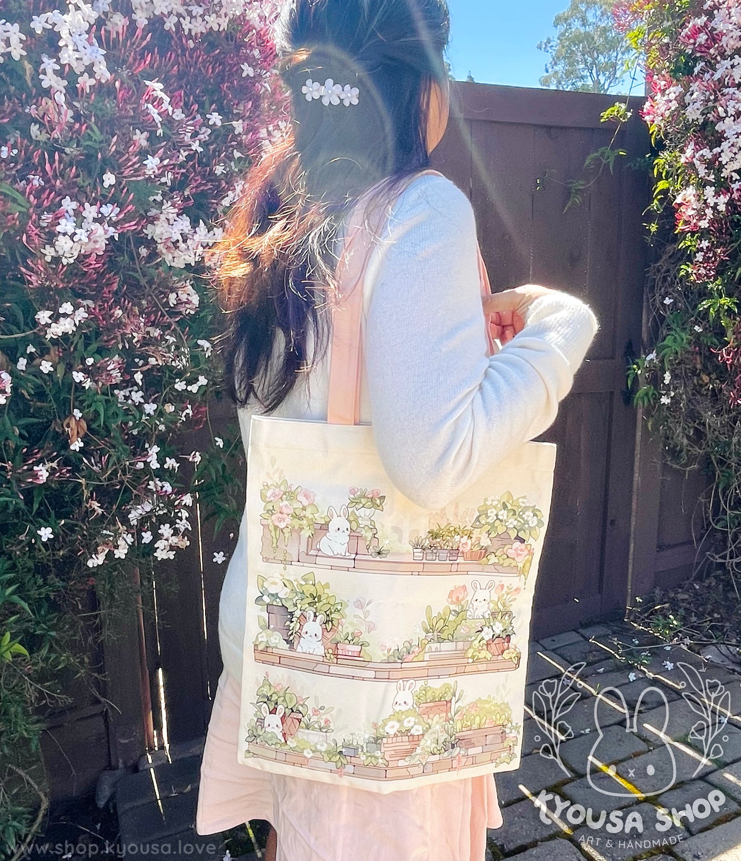 Bunny Garden Tote: Lined Canvas Bag